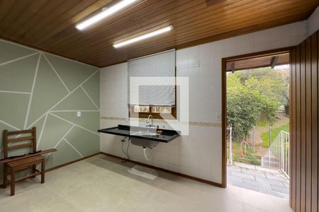 Casa à venda com 250m², 5 quartos e 4 vagas Casa à venda com 250m², 5 quartos e 4 vagasEdícula