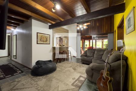 Sala de casa à venda com 5 quartos, 250m² em Santa Tereza, Porto Alegre