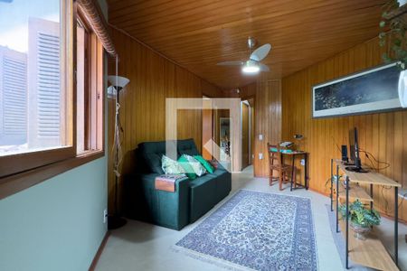 Casa à venda com 250m², 5 quartos e 4 vagas Casa à venda com 250m², 5 quartos e 4 vagasEdícula