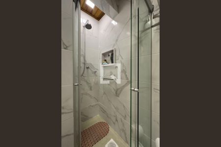 Casa à venda com 250m², 5 quartos e 4 vagas Casa à venda com 250m², 5 quartos e 4 vagasEdícula