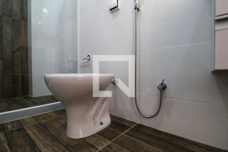 Apartamento à venda com 70m², 2 quartos e sem vaga Apartamento à venda com 70m², 2 quartos e sem vagaBanheiro Social