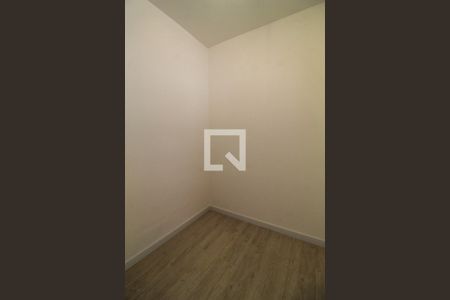 Apartamento à venda com 70m², 2 quartos e sem vaga Apartamento à venda com 70m², 2 quartos e sem vagaQuarto de Serviço