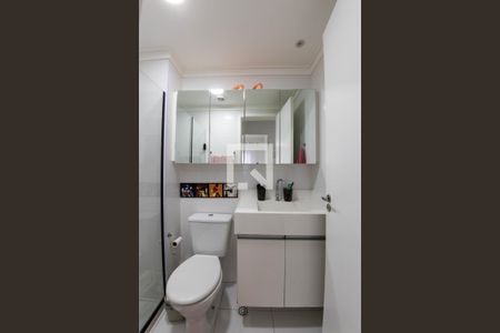 Banheiro de apartamento à venda com 2 quartos, 42m² em Vila California, São Paulo