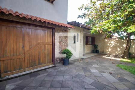 Casa à venda com 160m², 3 quartos e 5 vagas Casa à venda com 160m², 3 quartos e 5 vagasFachada