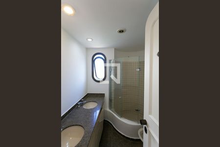 Apartamento para alugar com 190m², 3 quartos e 3 vagasBanheiro da Suíte 2