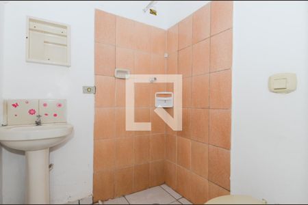 Banheiro de casa de condomínio para alugar com 1 quarto, 34m² em Jardim Cocaia, Guarulhos