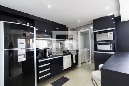 Apartamento para alugar com 160m², 3 quartos e 3 vagas Apartamento para alugar com 160m², 3 quartos e 3 vagasCozinha
