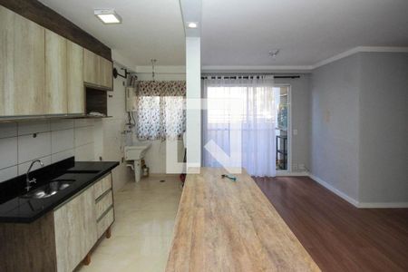 Cozinha e Sala de apartamento para alugar com 3 quartos, 75m² em Sítio da Figueira, São Paulo