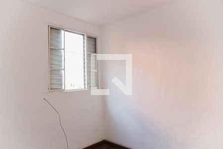 Quarto 2 de apartamento para alugar com 2 quartos, 50m² em Rubem Berta, Porto Alegre