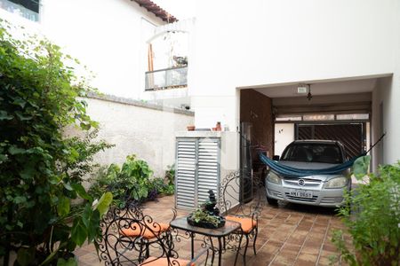 Casa à venda com 200m², 3 quartos e 4 vagasGaragem