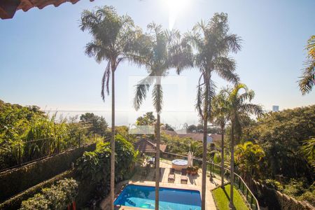 Casa à venda com 430m², 4 quartos e 4 vagasVista