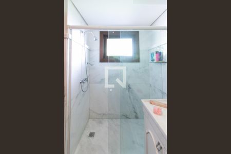 Casa à venda com 430m², 4 quartos e 4 vagasBanheiro do Quarto 1