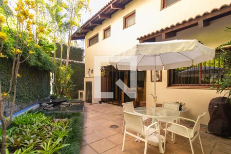 Casa à venda com 430m², 4 quartos e 4 vagasÁrea Externa