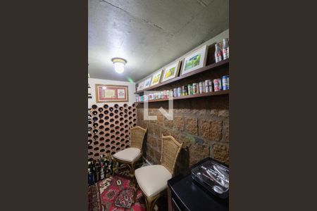 Casa à venda com 430m², 4 quartos e 4 vagasAdega