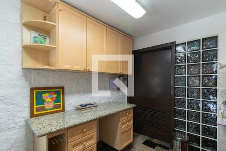 Casa à venda com 430m², 4 quartos e 4 vagasCozinha 2