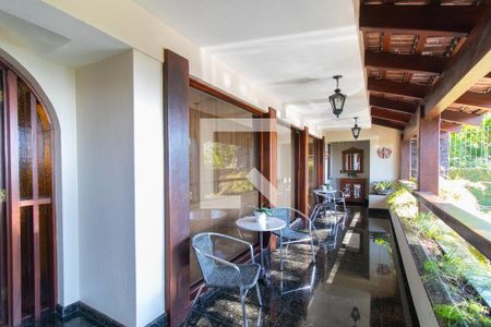 Casa à venda com 430m², 4 quartos e 4 vagasEntrada