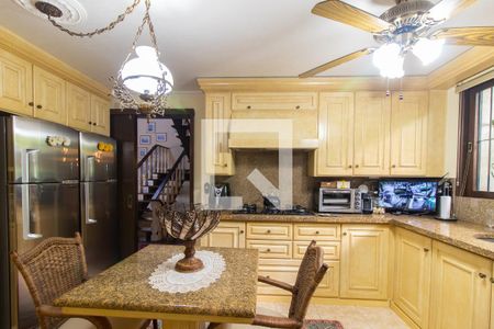 Casa à venda com 430m², 4 quartos e 4 vagasCozinha e Área de Serviço