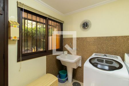 Casa à venda com 430m², 4 quartos e 4 vagasCozinha e Área de Serviço