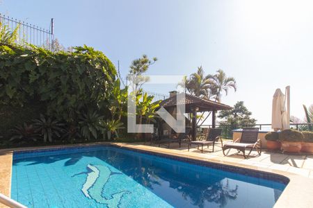 Casa à venda com 430m², 4 quartos e 4 vagasPiscina