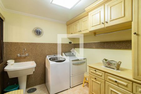 Casa à venda com 430m², 4 quartos e 4 vagasCozinha e Área de Serviço