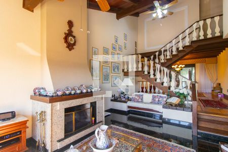 Sala de casa à venda com 4 quartos, 430m² em Vila Assunção, Porto Alegre