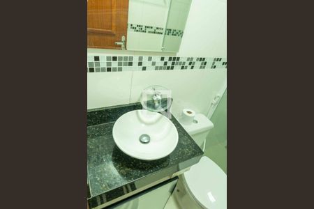 Banheiro de apartamento à venda com 1 quarto, 40m² em Itaipu, Niterói