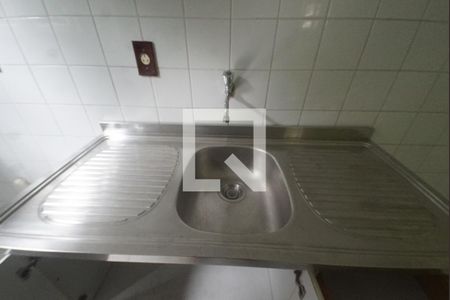 Cozinha de apartamento para alugar com 1 quarto, 58m² em Vila Joao Pessoa, Porto Alegre