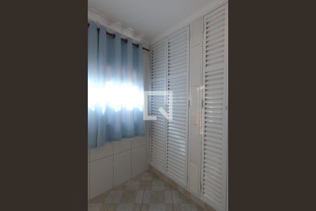 Casa à venda com 156m², 2 quartos e 2 vagasQuarto de Serviço