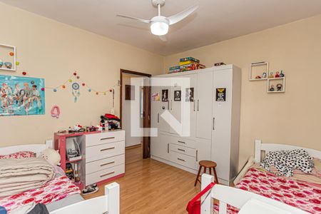 Casa à venda com 203m², 2 quartos e 5 vagasSuite