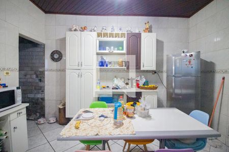 Casa à venda com 183m², 4 quartos e 4 vagascozinha