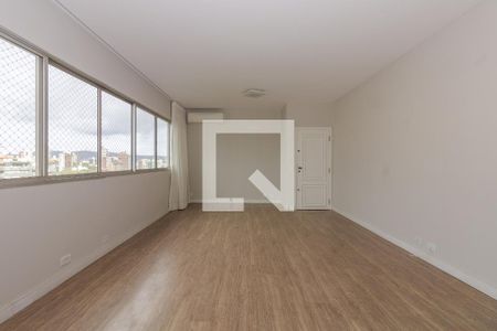 Sala de Apartamento com 3 quartos, 110m² Bela Vista