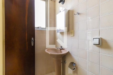 Banheiro de kitnet/studio para alugar com 1 quarto, 40m² em Centro, Campinas