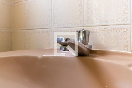 Banheiro de kitnet/studio para alugar com 1 quarto, 40m² em Centro, Campinas