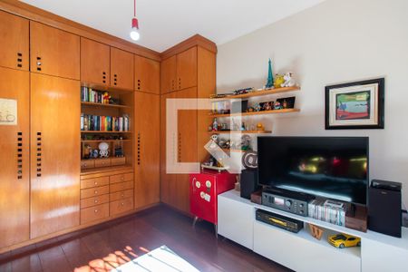 Casa à venda com 279m², 4 quartos e 4 vagasQuarto 2