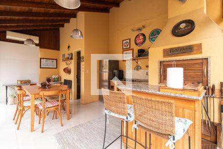 Casa à venda com 279m², 4 quartos e 4 vagasSalão de Festas