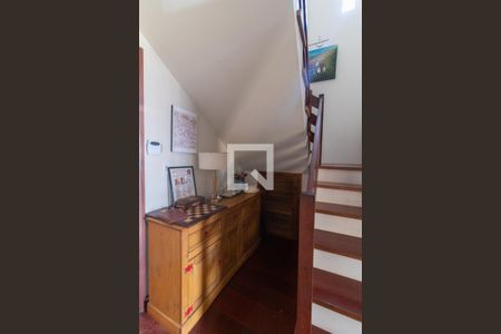 Sala de casa à venda com 4 quartos, 279m² em Santa Tereza, Porto Alegre