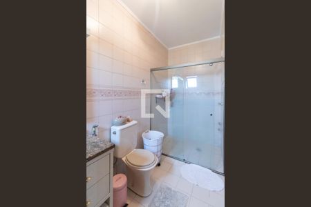 Casa à venda com 279m², 4 quartos e 4 vagasBanheiro da Suíte 1