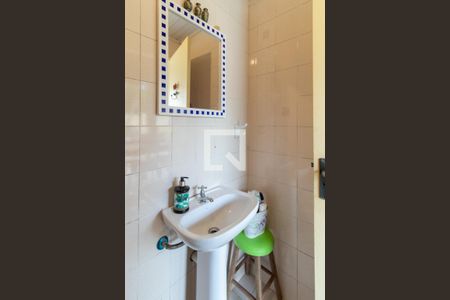 Casa à venda com 279m², 4 quartos e 4 vagasBanheiro do salão