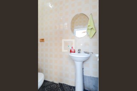 Casa à venda com 207m², 4 quartos e 3 vagasBanheiro Social 2