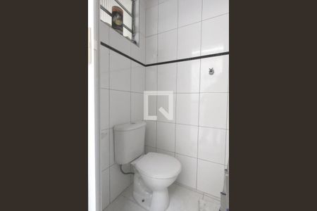 Casa à venda com 300m², 3 quartos e 5 vagasBanheiro de Serviço