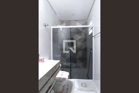 Casa à venda com 300m², 3 quartos e 5 vagasBanheiro da Suíte 2