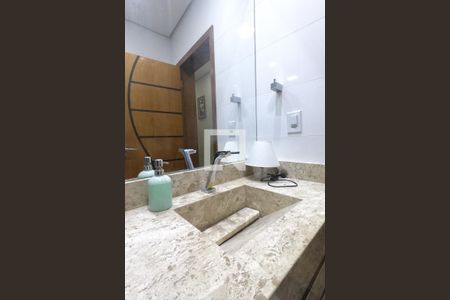 Casa à venda com 300m², 3 quartos e 5 vagasBanheiro