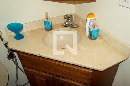 Casa de condomínio à venda com 500m², 5 quartos e 3 vagasBanheiro da Suíte 1 deatlhe