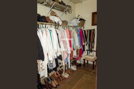 Casa de condomínio à venda com 500m², 5 quartos e 3 vagasCloset do quarto 2