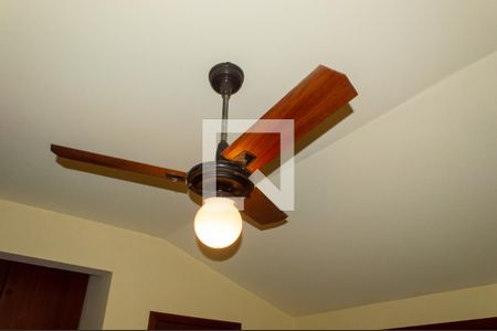 Casa de condomínio à venda com 500m², 5 quartos e 3 vagasQuarto 1 Suíte detalhe