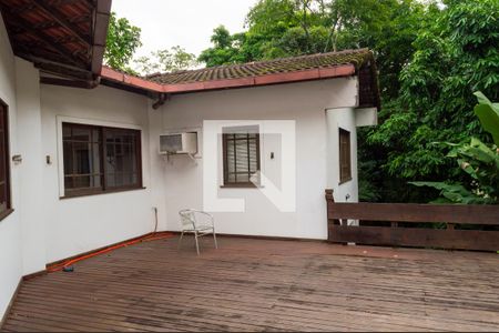 Casa de condomínio à venda com 500m², 5 quartos e 3 vagasvaranda