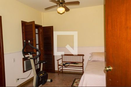 Casa de condomínio à venda com 500m², 5 quartos e 3 vagasQuarto 3 - Suíte