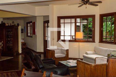 Casa de condomínio à venda com 500m², 5 quartos e 3 vagasSala