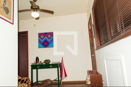 Casa de condomínio à venda com 500m², 5 quartos e 3 vagasQuarto