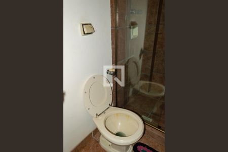 Casa de condomínio à venda com 500m², 5 quartos e 3 vagasBanheiro do Quarto 3 detalhe